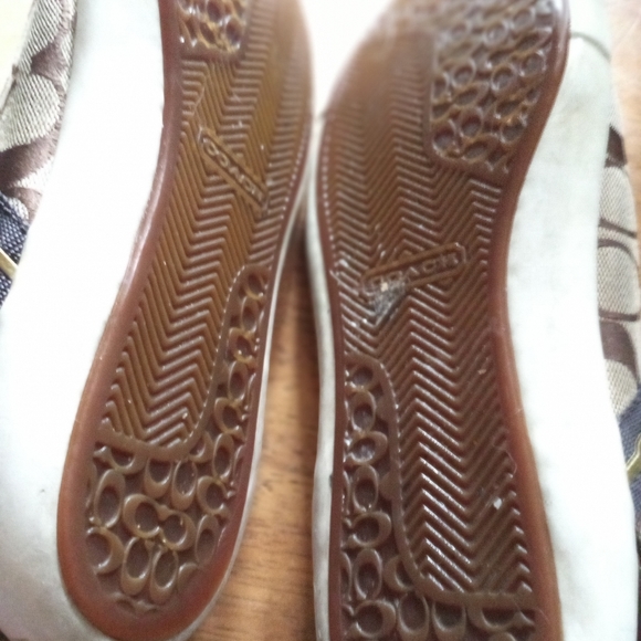 Coach sneakers size 9B - Picture 5 of 6